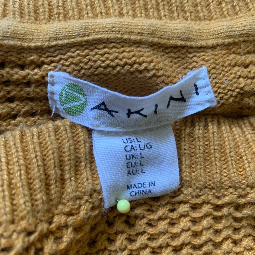 Yellow Sweater - Picture 3 of 3